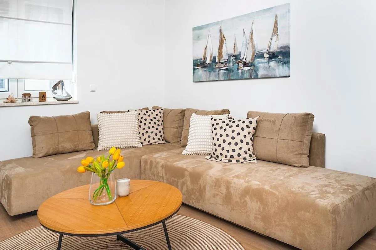 Apartment 4-Star, Terrace 16M2 & Seaview,4Min Walk To Beach, 2 Private Parking Spaces Kastela