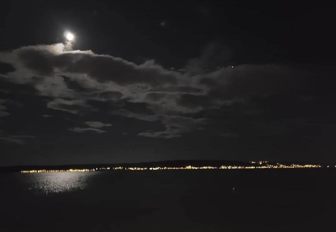 Apartment 4-Star, Terrace 16M2 & Seaview,4Min Walk To Beach, 2 Private Parking Spaces Kastela